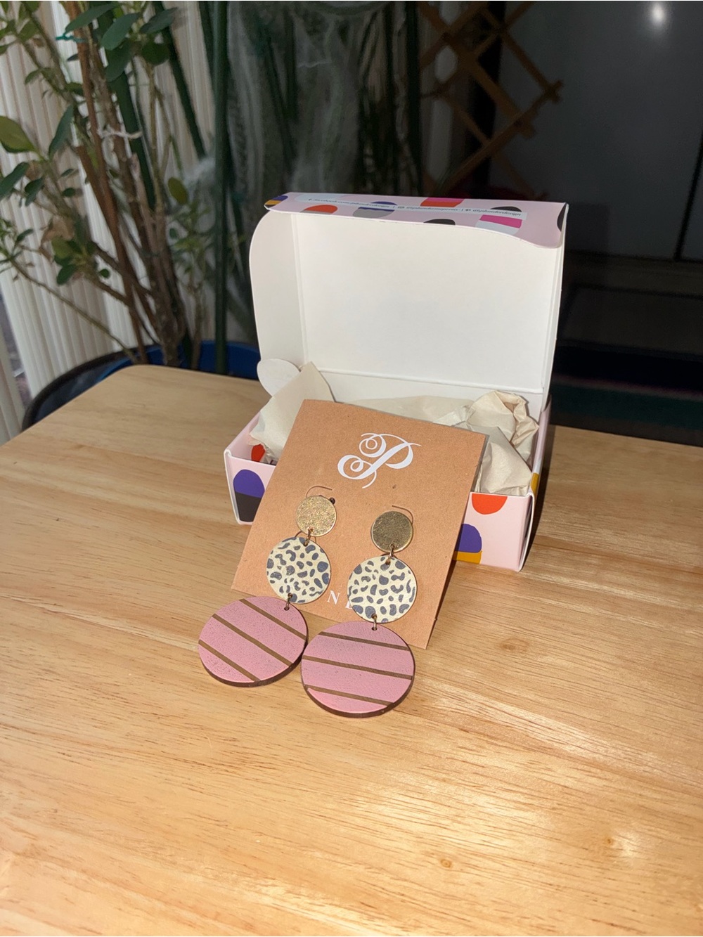 NIB Plunder Design Ayana Animal Print & Pink Drop Earrings - Picture 8 of 8